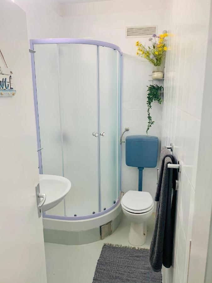 Apartman Flora'S Garden Apartment กอร์จูลา ภายนอก รูปภาพ