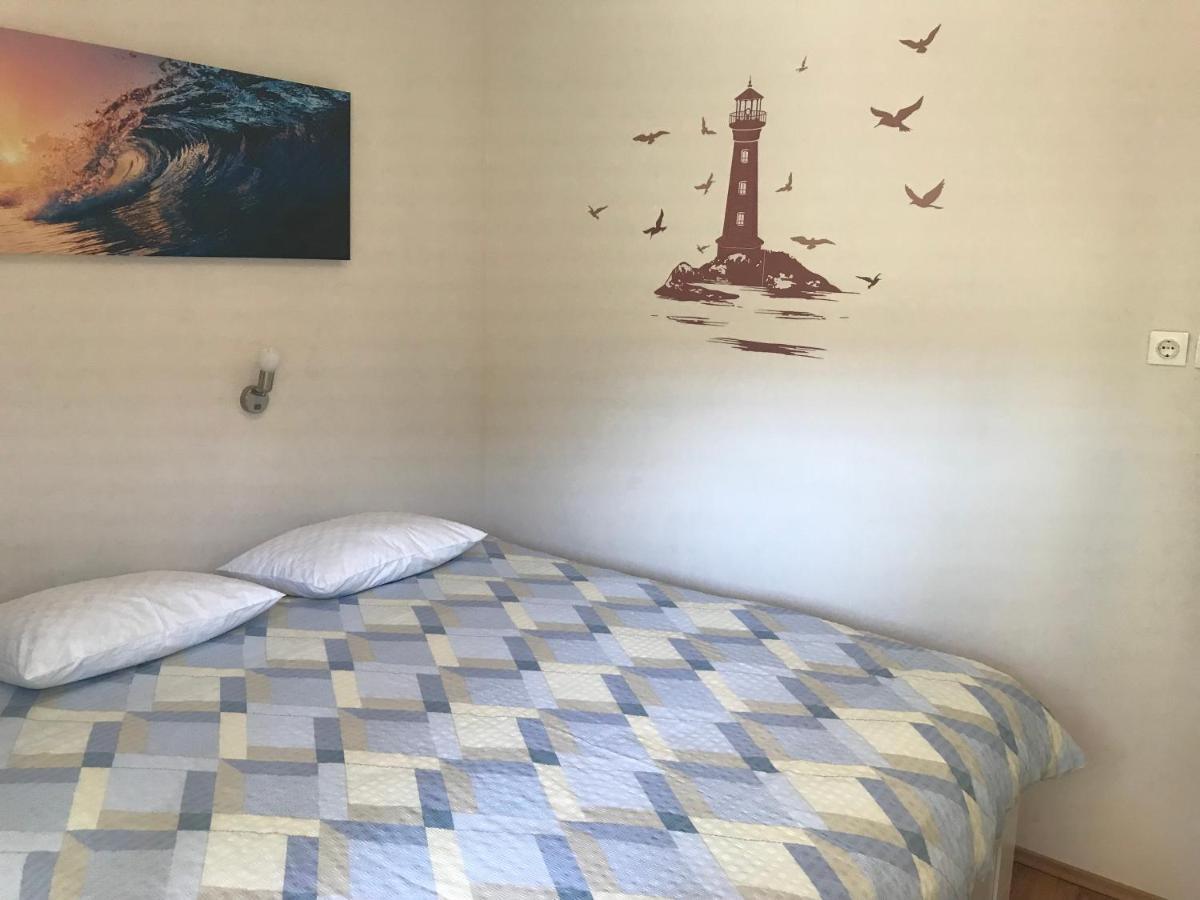 Apartman Flora'S Garden Apartment กอร์จูลา ภายนอก รูปภาพ